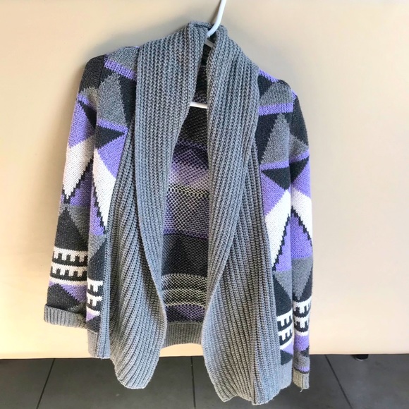 SOLD!!! Cat & Jack Girl’s Aztec Inspired Cardigan - Picture 1 of 5
